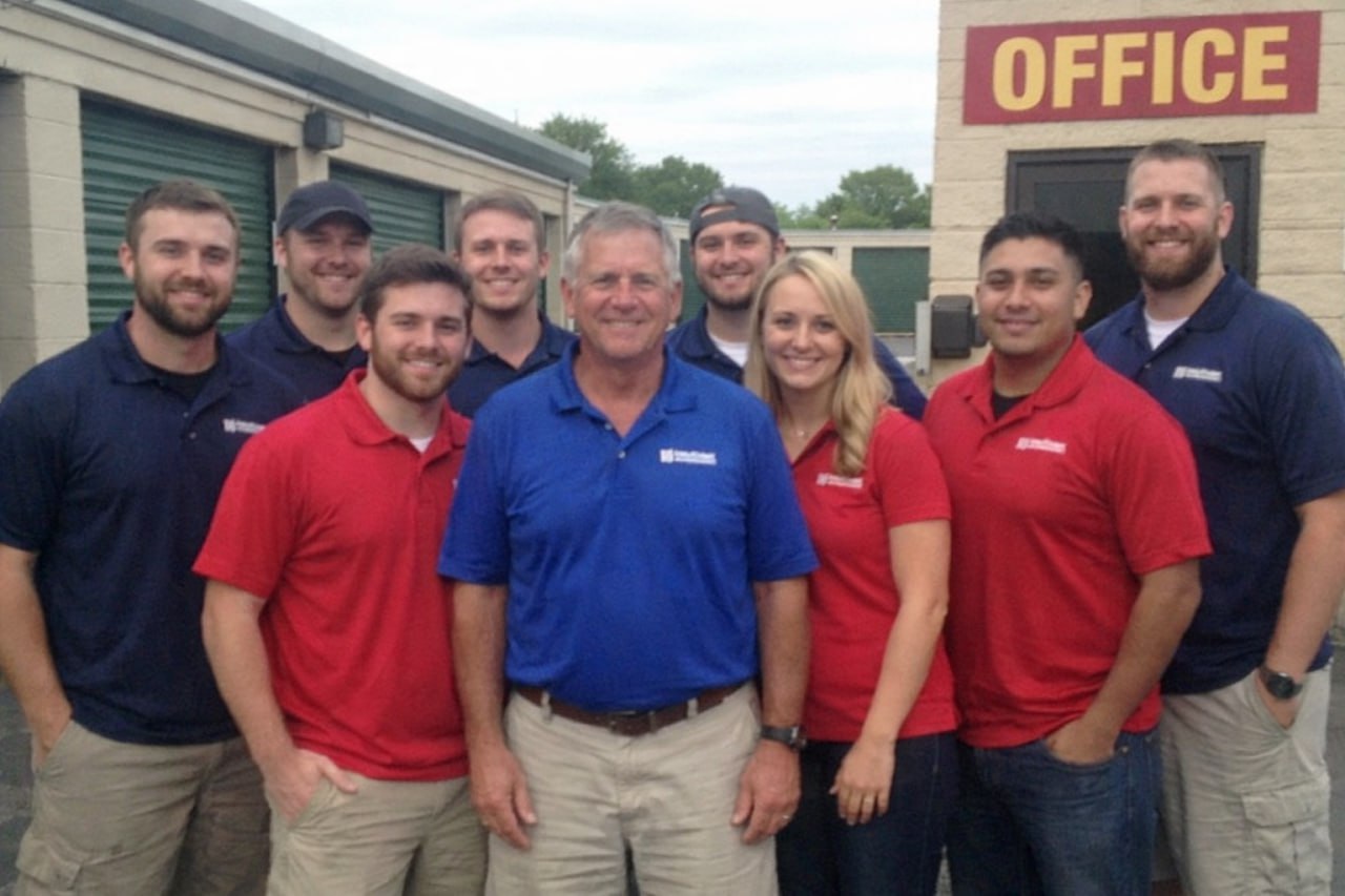 Water damage restoration professionals in Glenview, IL